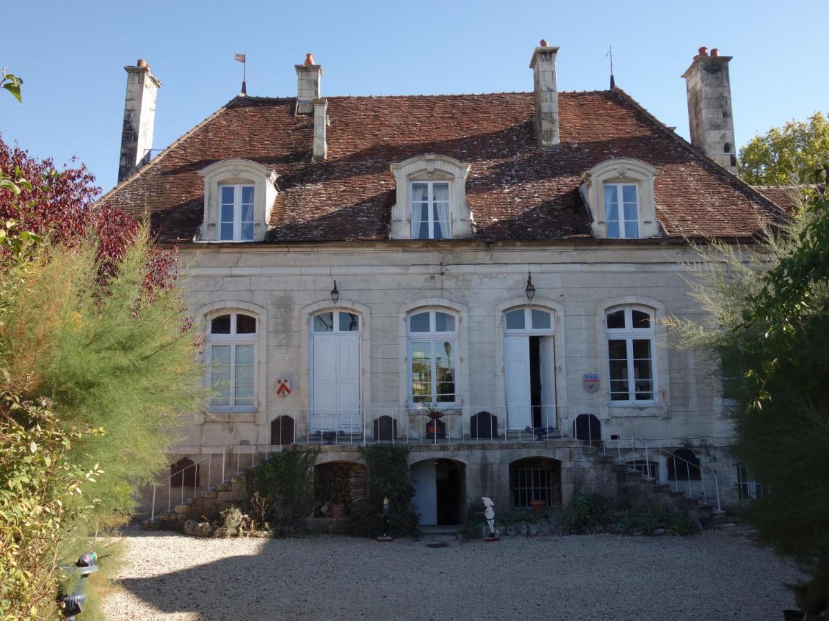 Le Chevalier D'Eon Tonnerre Exterior foto